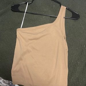 One shoulder top